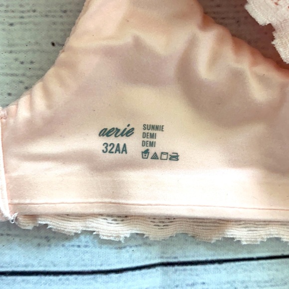 Aerie Sunnie Demi Bra - Picture 3 of 3